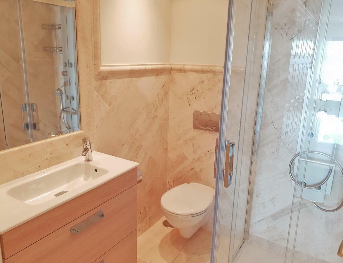 Luxury Apartment Frontal To The Sea In Estepona Doncella Beach מראה חיצוני תמונה