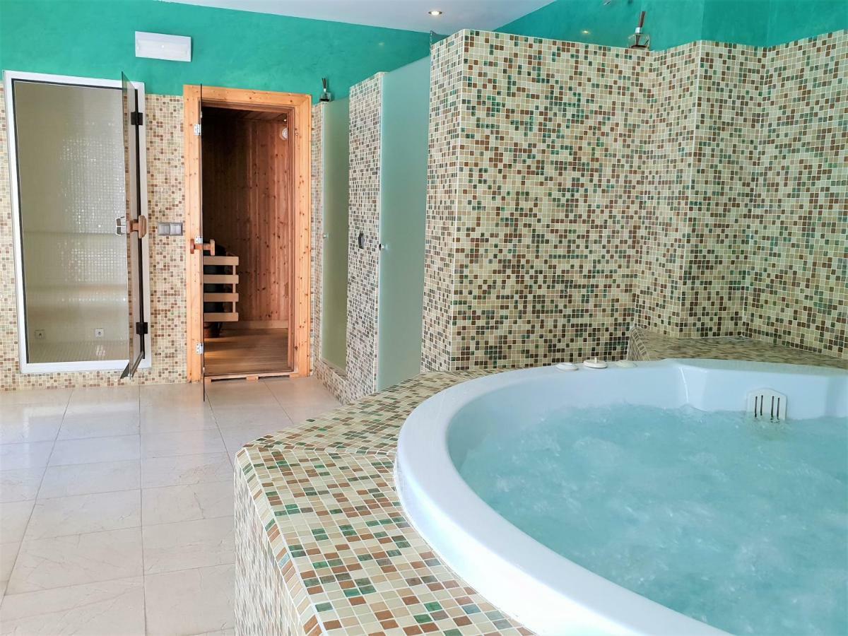 Luxury Apartment Frontal To The Sea In Estepona Doncella Beach מראה חיצוני תמונה