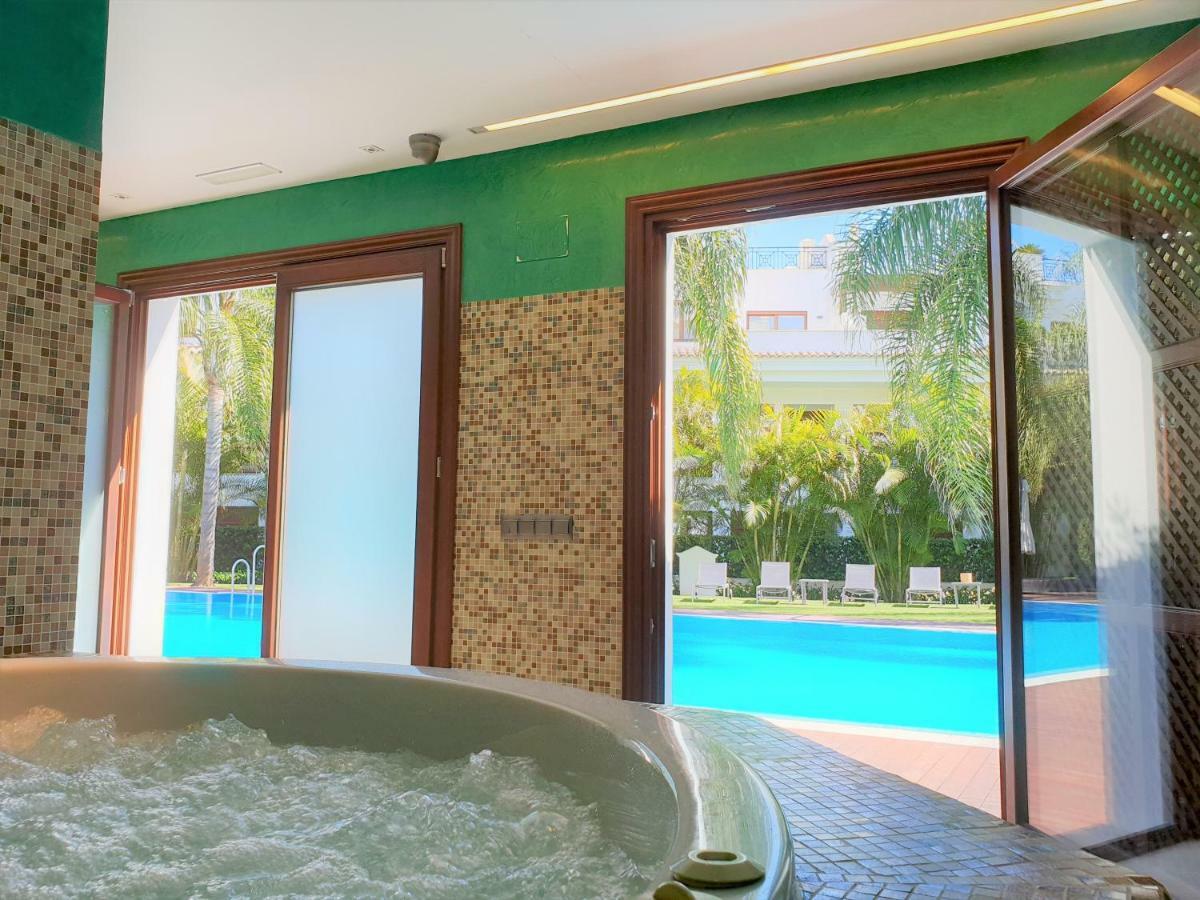 Luxury Apartment Frontal To The Sea In Estepona Doncella Beach מראה חיצוני תמונה